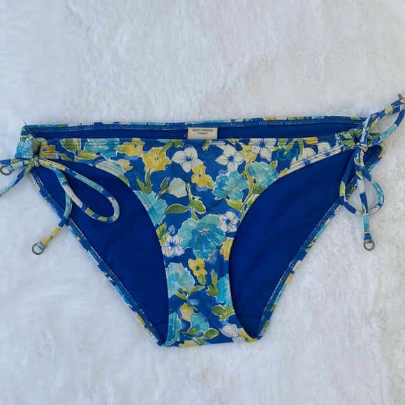 Gilly Hicks Floral Bikini bottom with adjustable keyhole sides - Picture 1 of 5